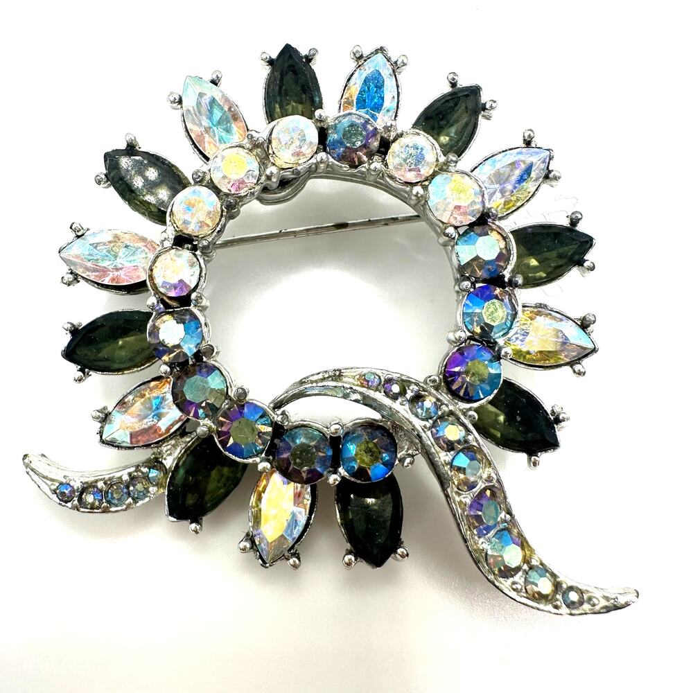 Star vintage silver tone clear gray AB aurora borealis rhinestones wreath brooch